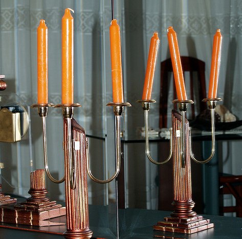 Reflejo Imperfecto | crooked candles illusion.jpg
